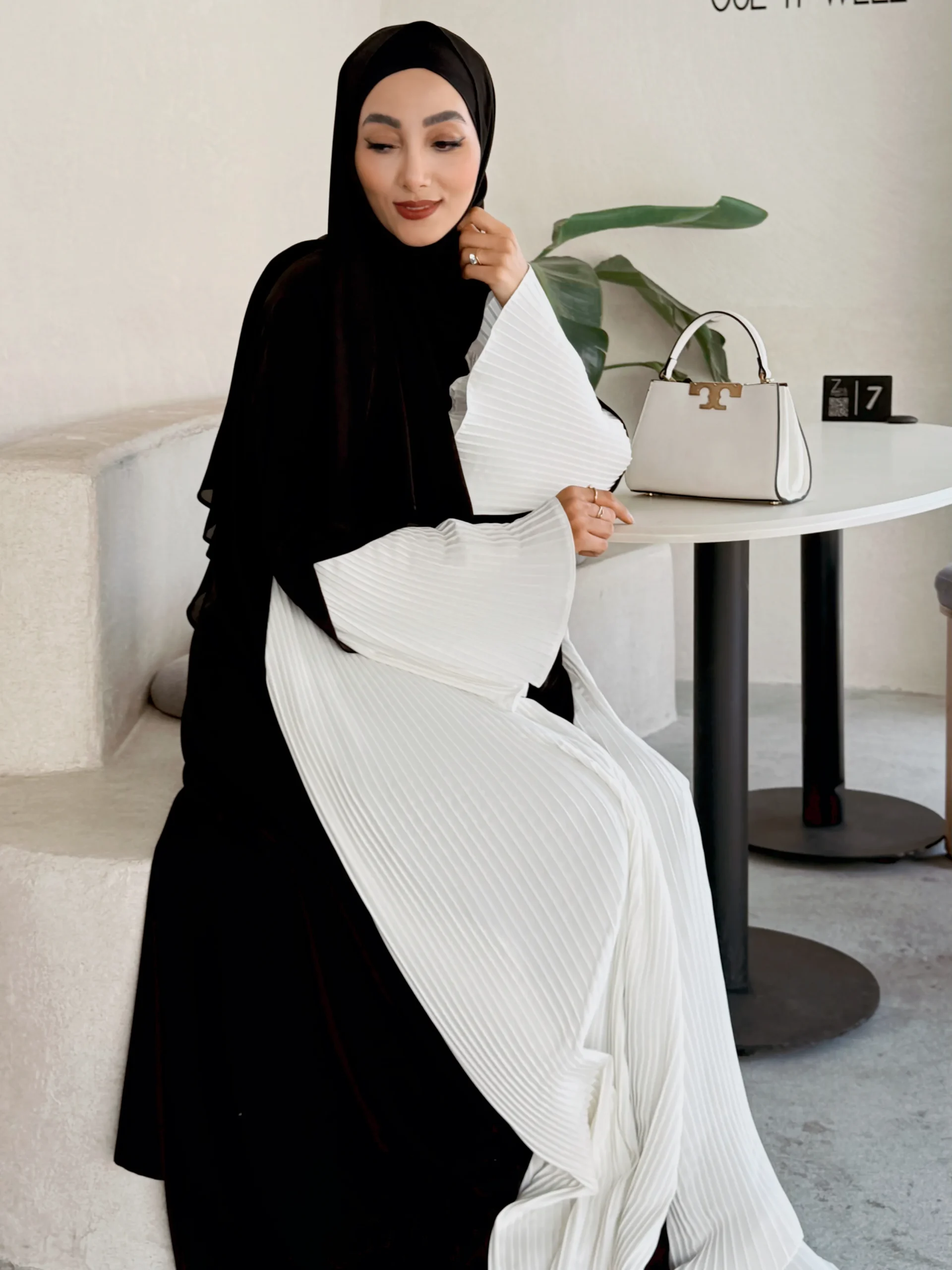 عبا ملکه رابیا حجاب (1) عبا ملکه - تصویر 1