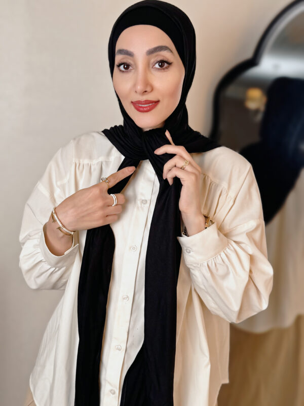 روسری کشی مشکی